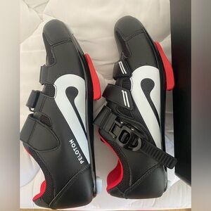 New peloton shoes! Clips have been attached but can be adjusted. Never worn.